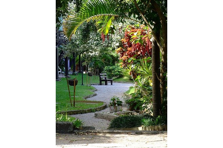 Belíssimo Apartamento na Lagoa da Conceição