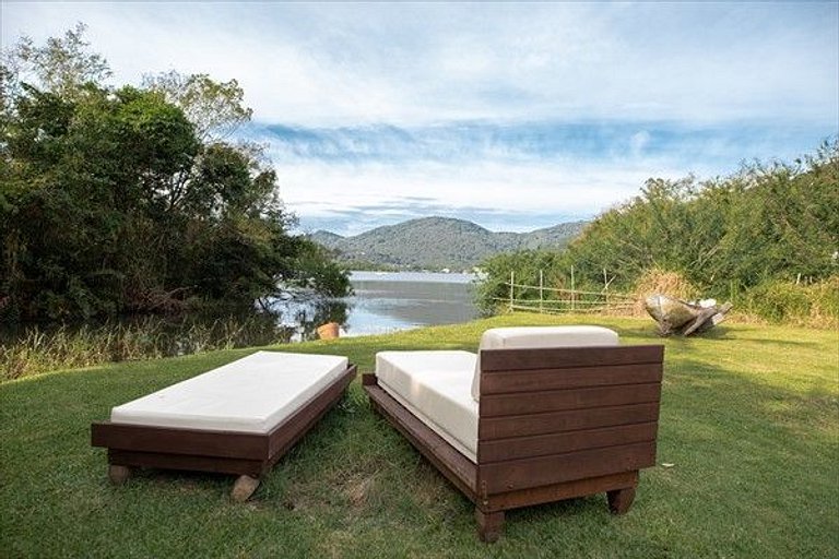 Perfeito Apartamento de 1 quarto na Lagoa da Conceição