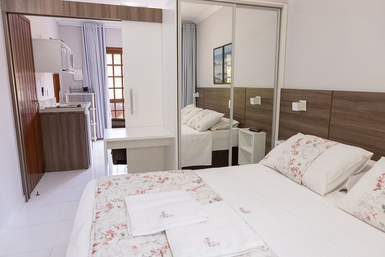 Belíssimo Apartamento na Lagoa da Conceição